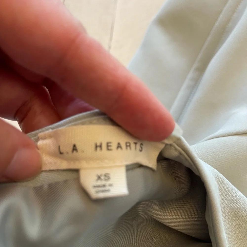 LA Hearts strapless structured tube top size Xs. Zips on the side - Picture 9 of 10